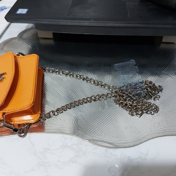 STEVE MADDEN Small Mini Bag Silver Chain Crossbody Style Mini Handbag - Picture 5 of 7